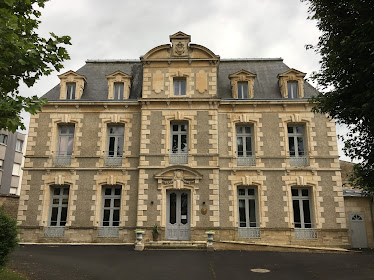 SARL Isabelle DECRON-LAFAYE, Anne JONOUX et Stéphanie AMBLARD-HIBON
